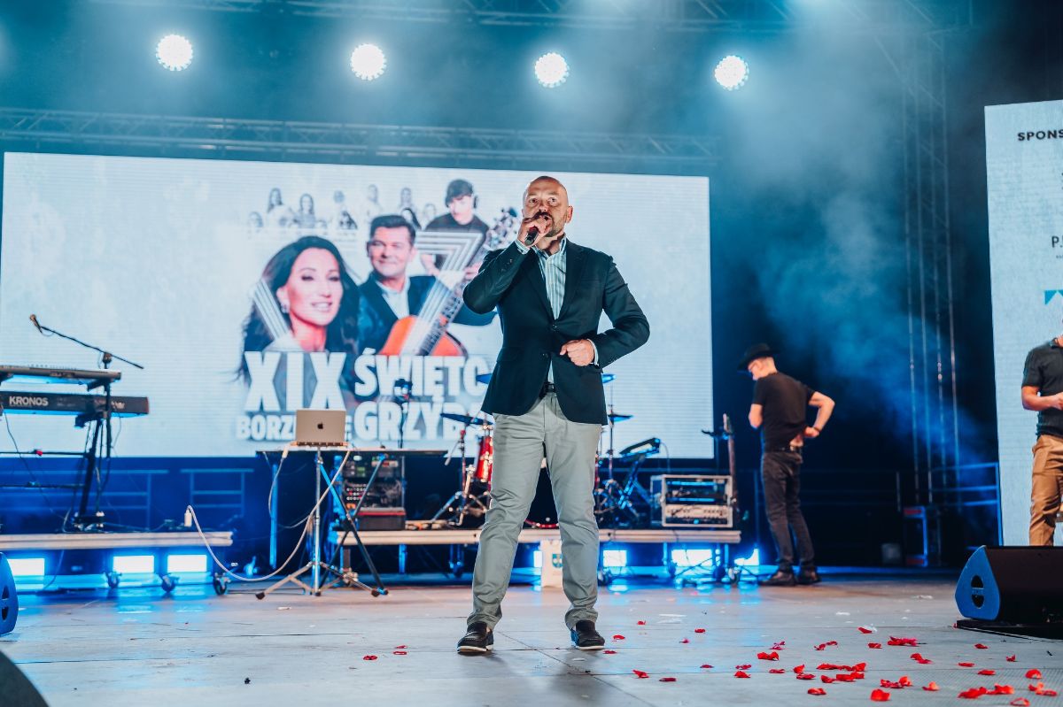 Galeria zdjęć: XIX Borzęckie Święto Grzyba: Justyna Steczkowska i Zenon Martyniuk na jednej scenie!