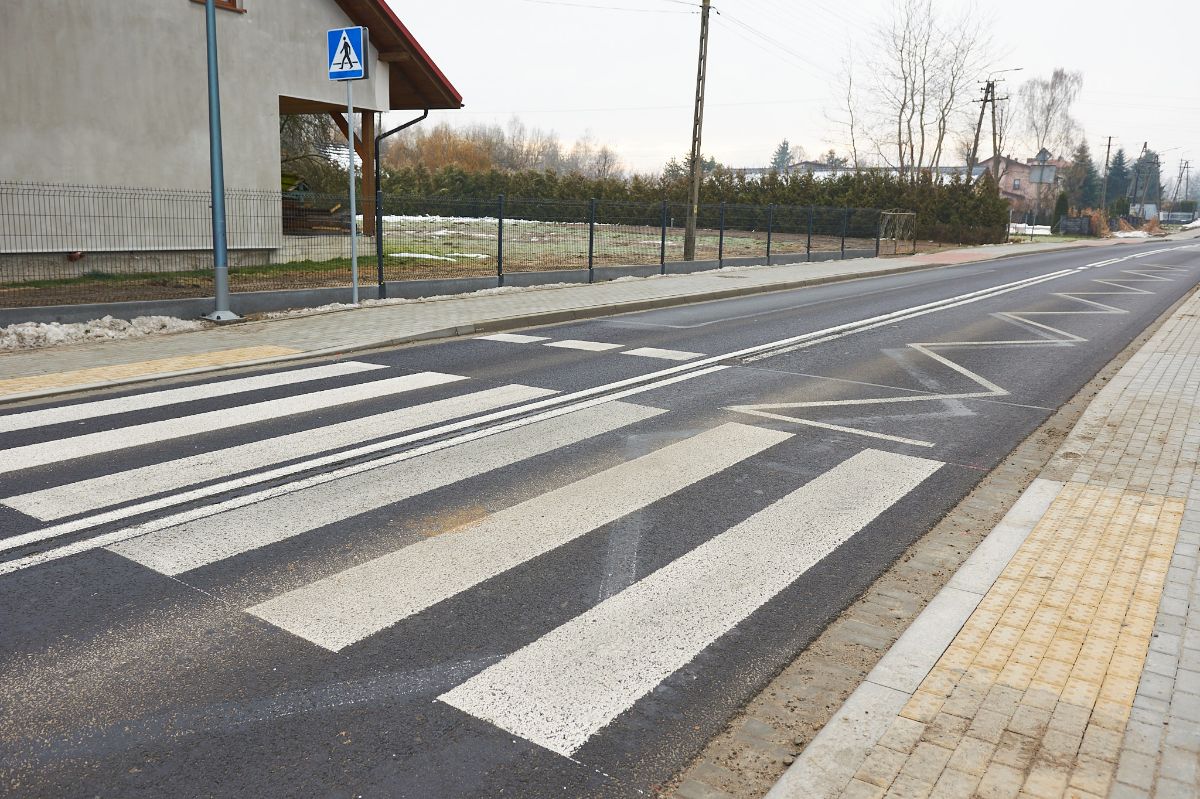 Zdjęcie: Będzie II etap budowy chodnika przy drodze wojewódzkiej nr 768 Jędrzejów – Brzesko w miejscowości Przyborów