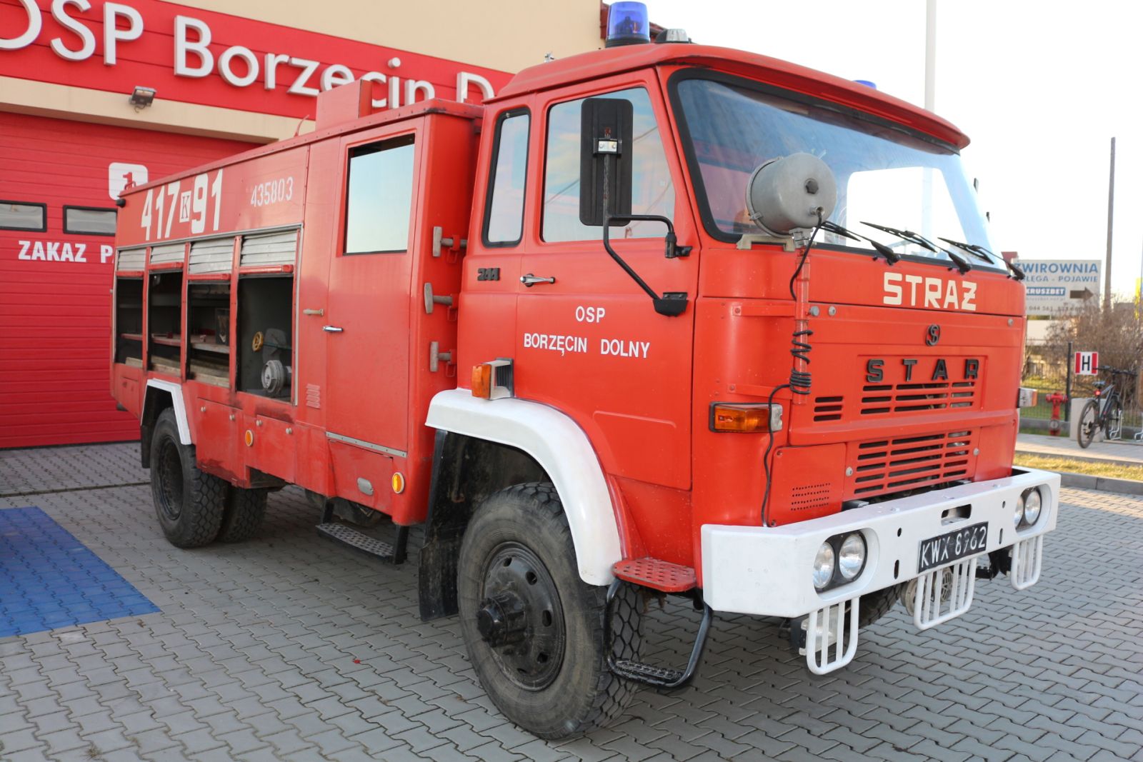 Zdjęcie: OGŁOSZENIE O SPRZEDAŻY RZECZOWYCH SKŁADNIKÓW MAJĄTKU RUCHOMEGO W DRODZE NIEOGRANICZONEGO PRZETARGU USTNEGO