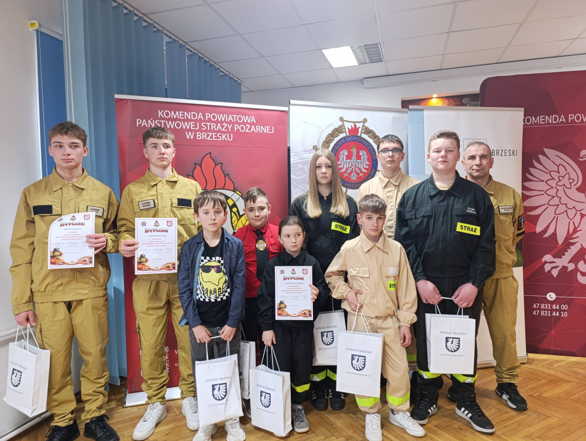 Zdjęcie: Młodzież z Borzęcina Górnego w powiatowych eliminacjach Turnieju Wiedzy Pożarniczej